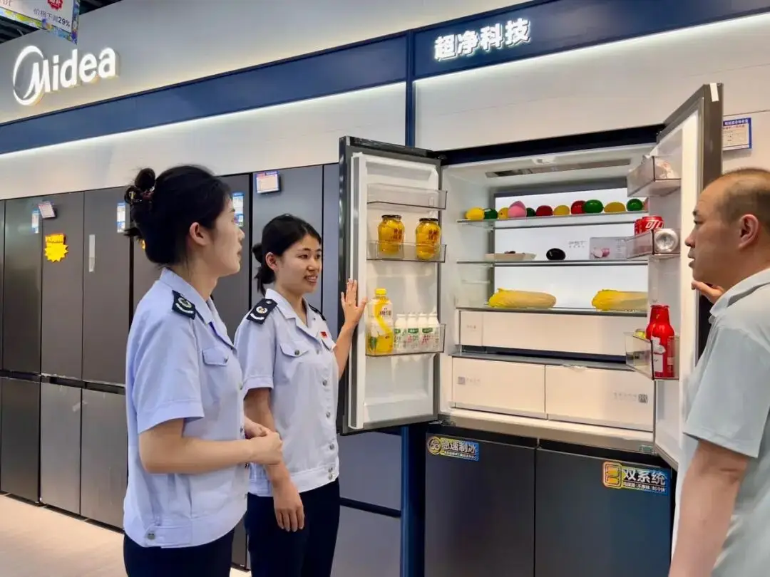 建平稅務(wù)：伏天清涼經(jīng)濟(jì)升溫稅務(wù)護(hù)航家電經(jīng)營